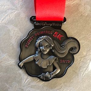 2019 Disney princess 5 k medal